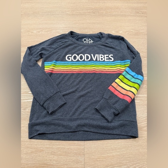 Chaser Women's Gray 'Good Vibes' Sweater - Picture 2 of 4